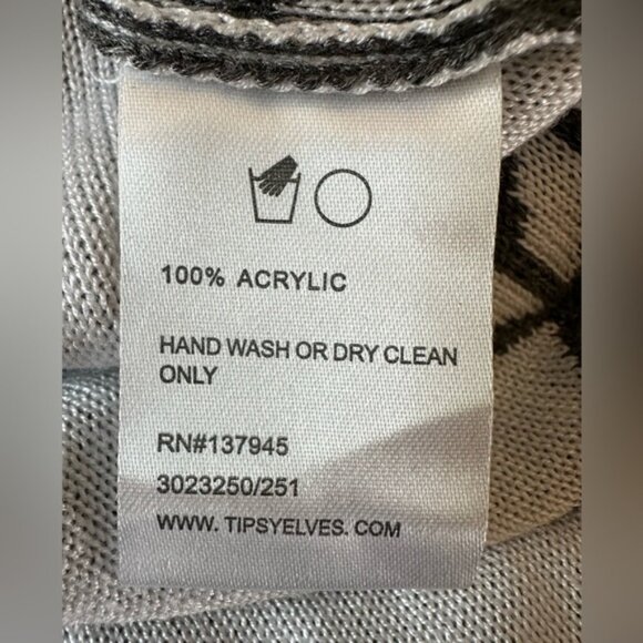 Tipsy Elves Christmas Sweater - NWT - Picture 4 of 6